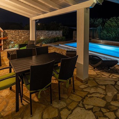 הוילה ולי ראט House Sakarun With Swimming Pool מראה חיצוני תמונה